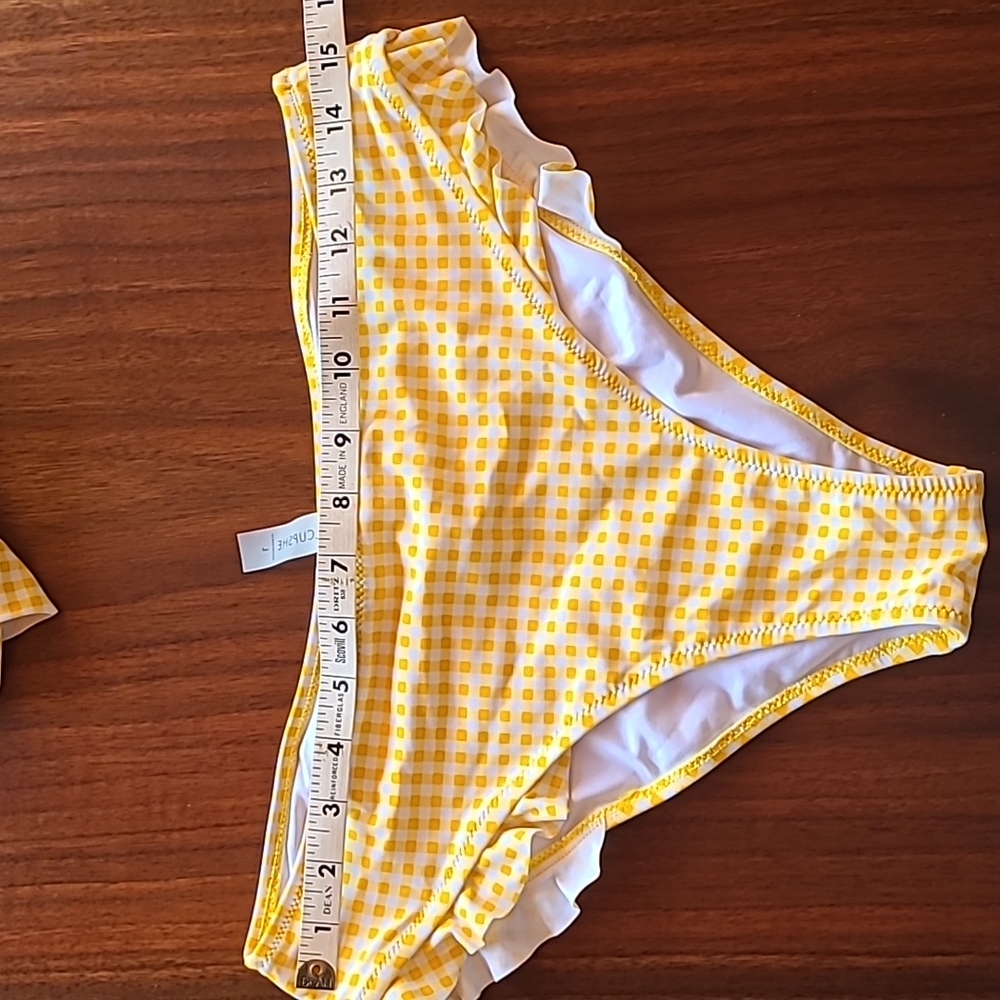 Cupshe Yellow Ruffle Bikini - Picture 9 of 11